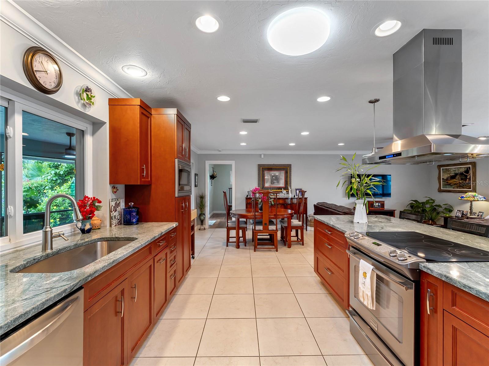 SOUTHBAY YACHT & RACQUET CLUB - Residential