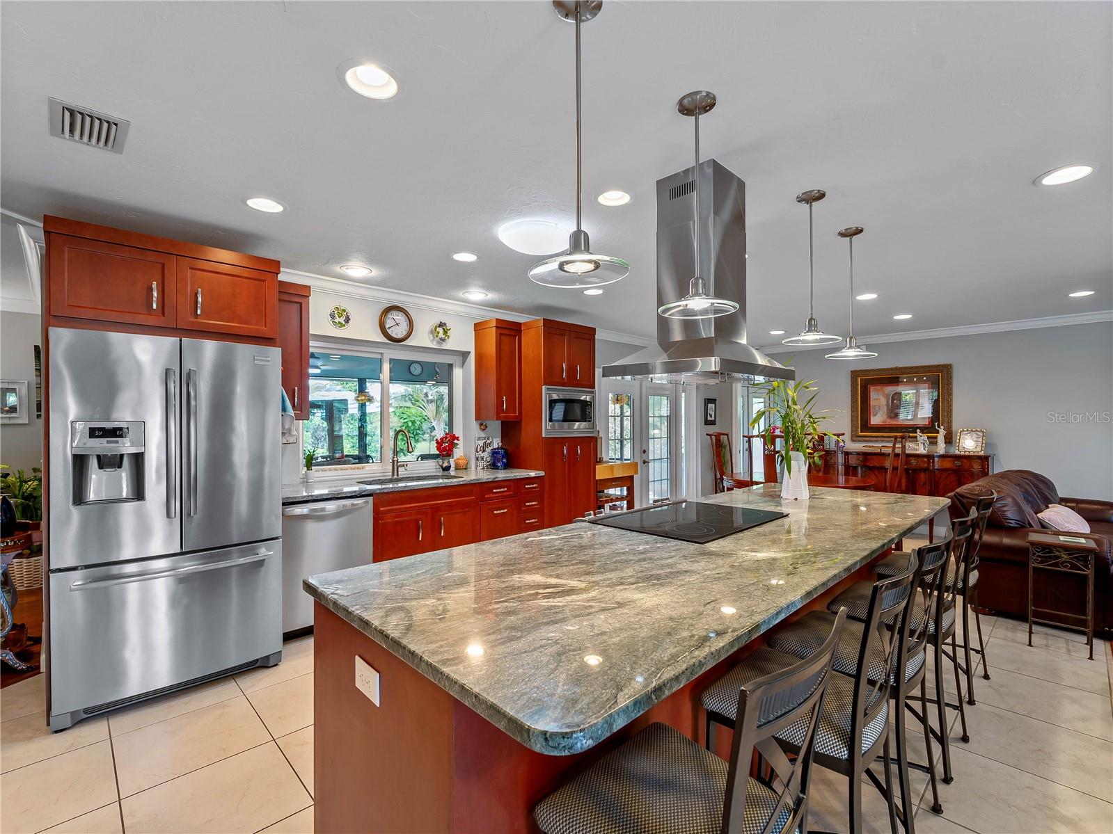 SOUTHBAY YACHT & RACQUET CLUB - Residential