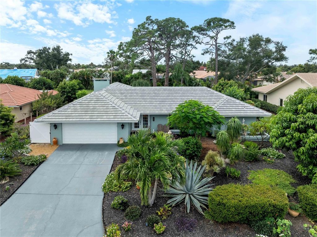 Photo of 123 Windward Drive, Osprey, FL 34229 (MLS # A4656319)