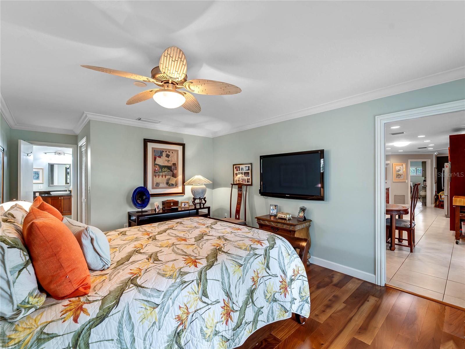 SOUTHBAY YACHT & RACQUET CLUB - Residential