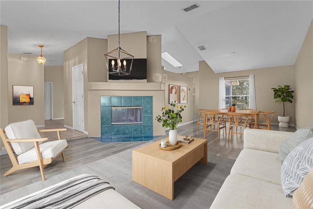 Photo of 1500 Heirloom Drive, Orlando, FL 32818 (MLS # O6380332)