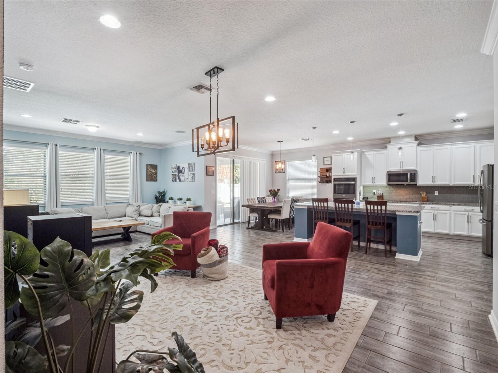 ASTOR GRANDE AT LAKE FOREST - Residential