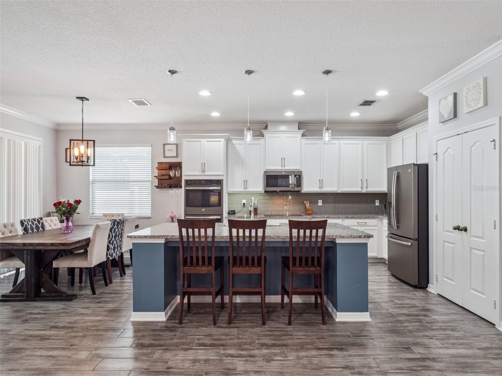 ASTOR GRANDE AT LAKE FOREST - Residential