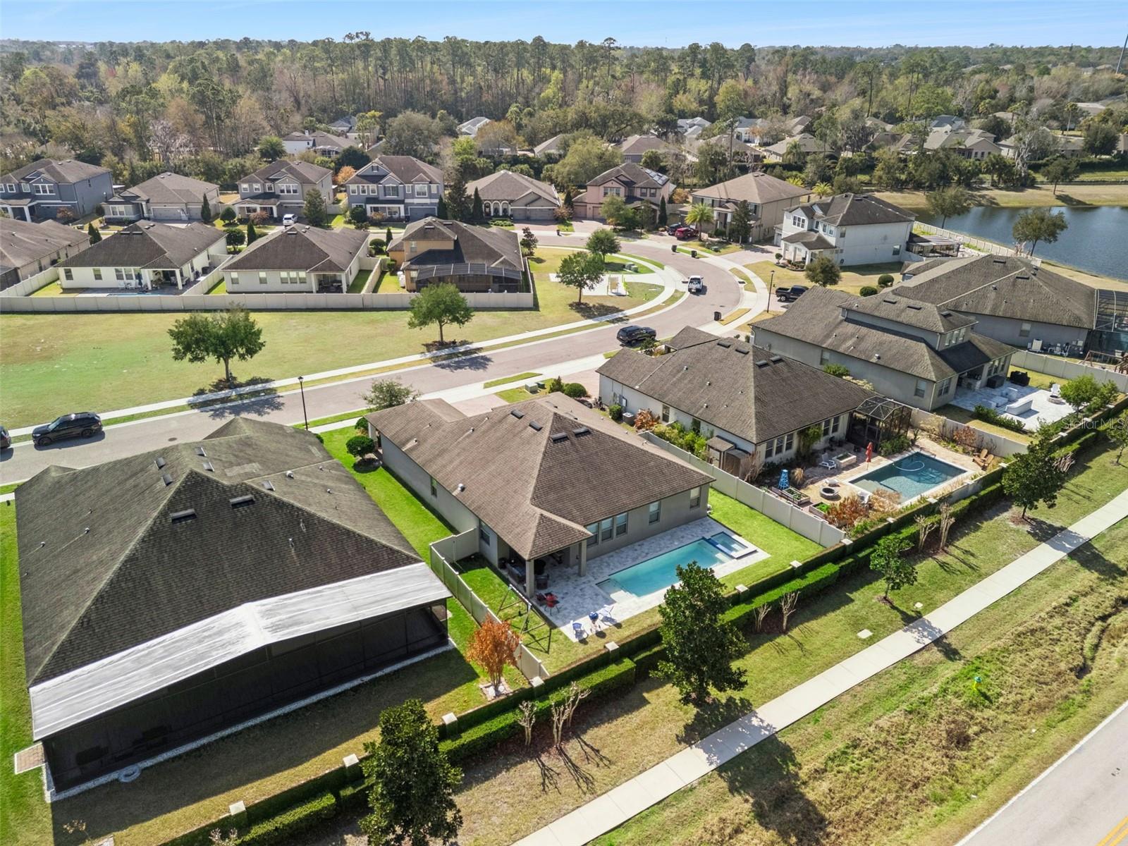 ASTOR GRANDE AT LAKE FOREST - Residential