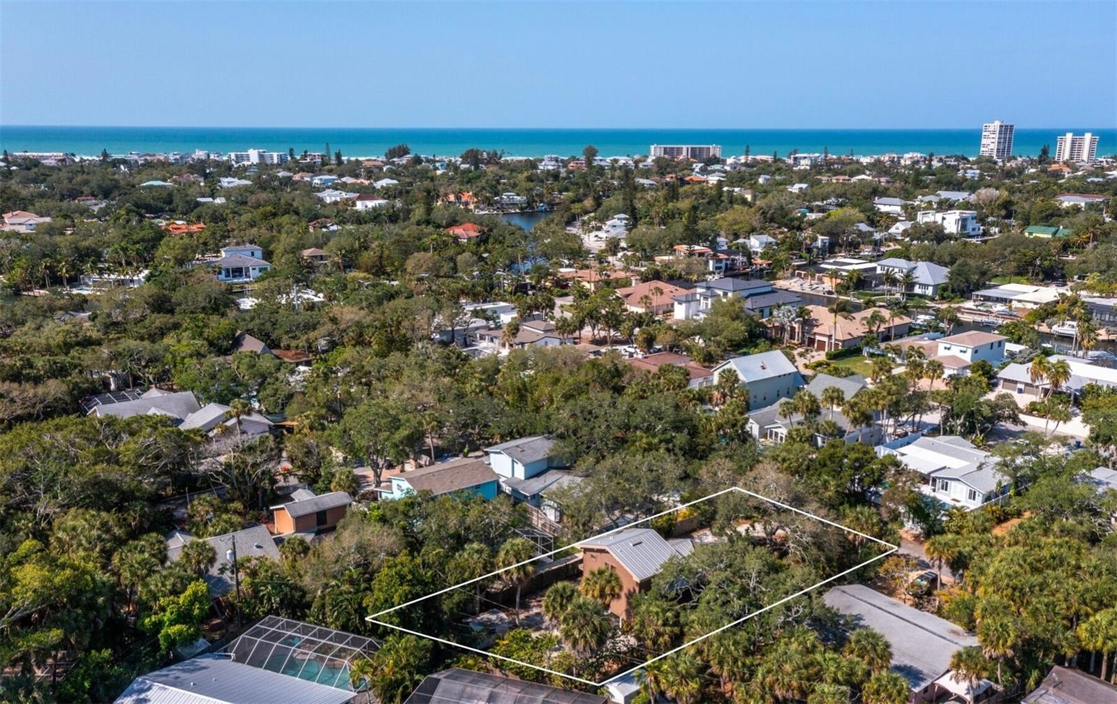 SIESTA BEACH - Residential