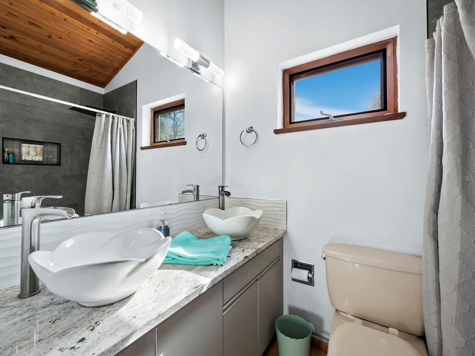 SIESTA BEACH - Residential