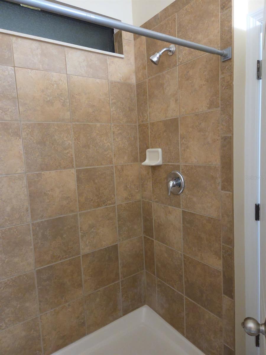 PILLARS RDG - Residential Lease