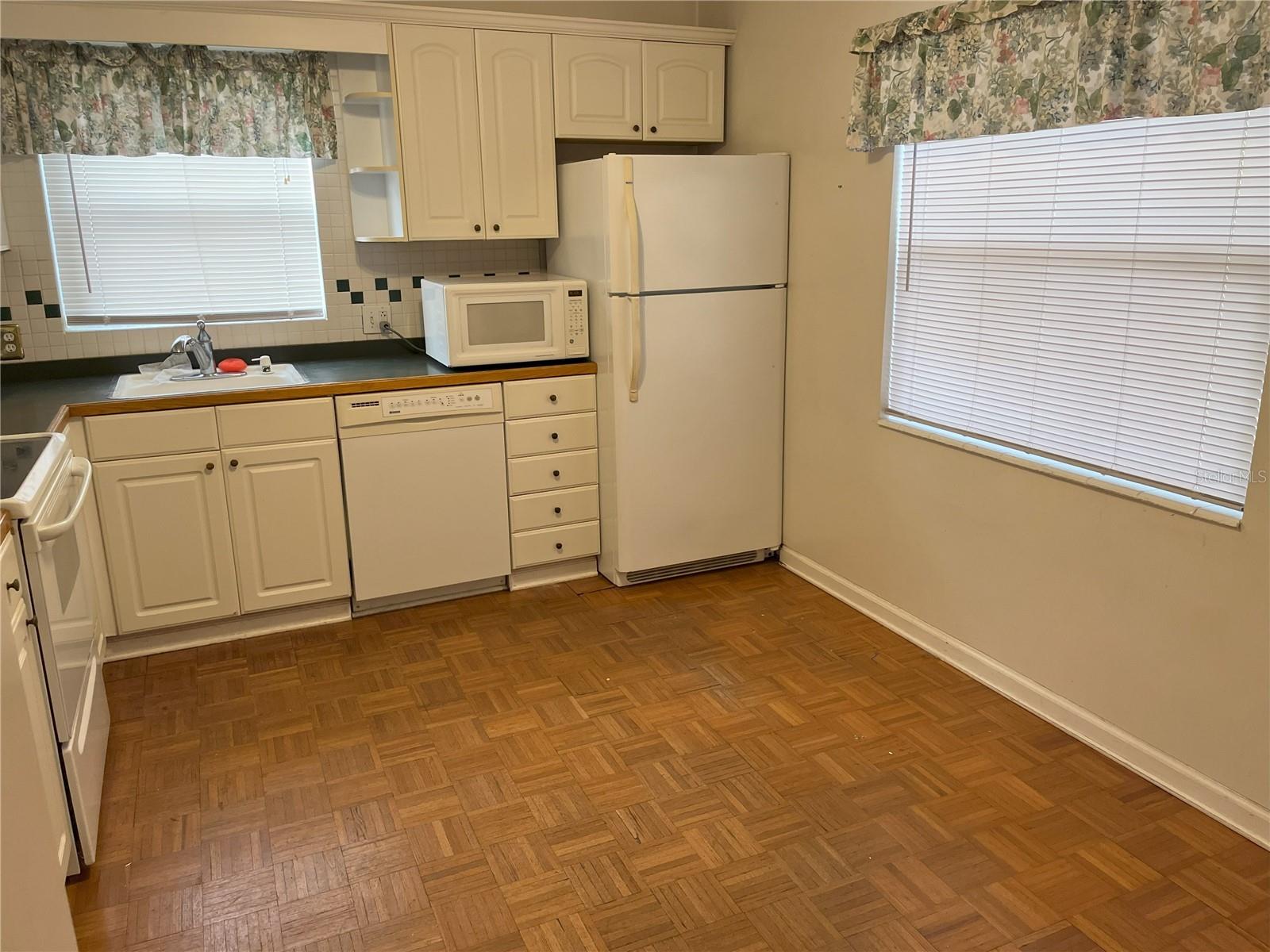 GARDEN MANOR SEC 2 - Residential