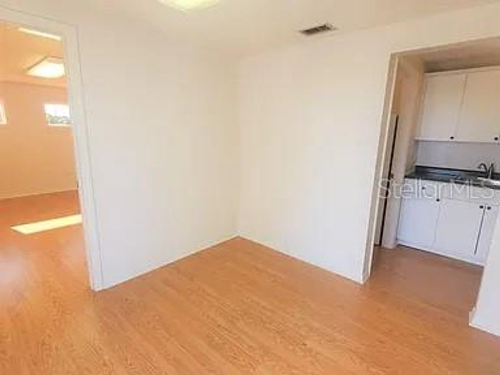 Photo of 880 S Mccall Road, Englewood, FL 34223 (MLS # N6138828)