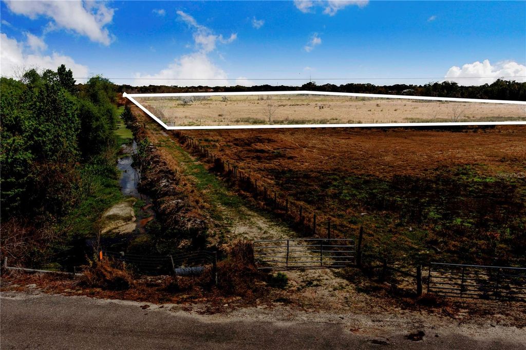 Photo of 3705 High Street, Winter Haven, FL 33881 (MLS # P4938066)