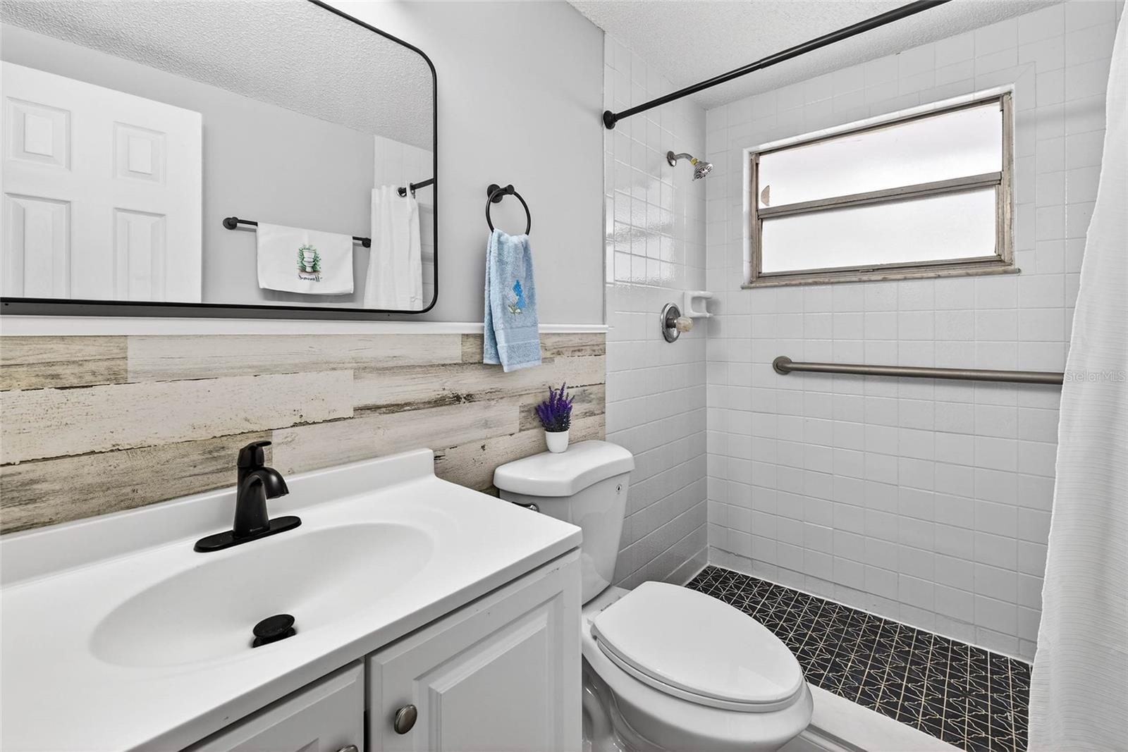 RIDGE CREST GARDENS ADD 03 - Residential