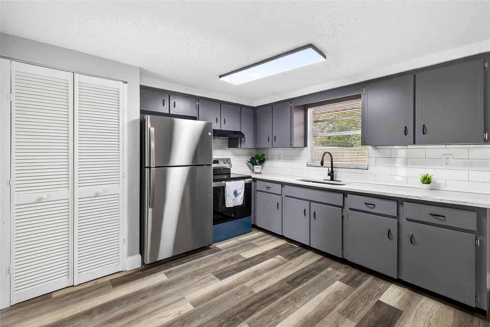 RIDGE CREST GARDENS ADD 03 - Residential