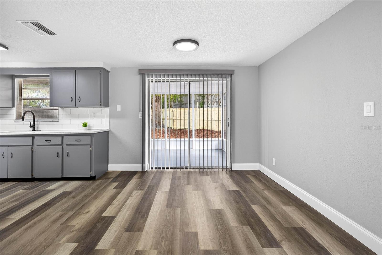 RIDGE CREST GARDENS ADD 03 - Residential