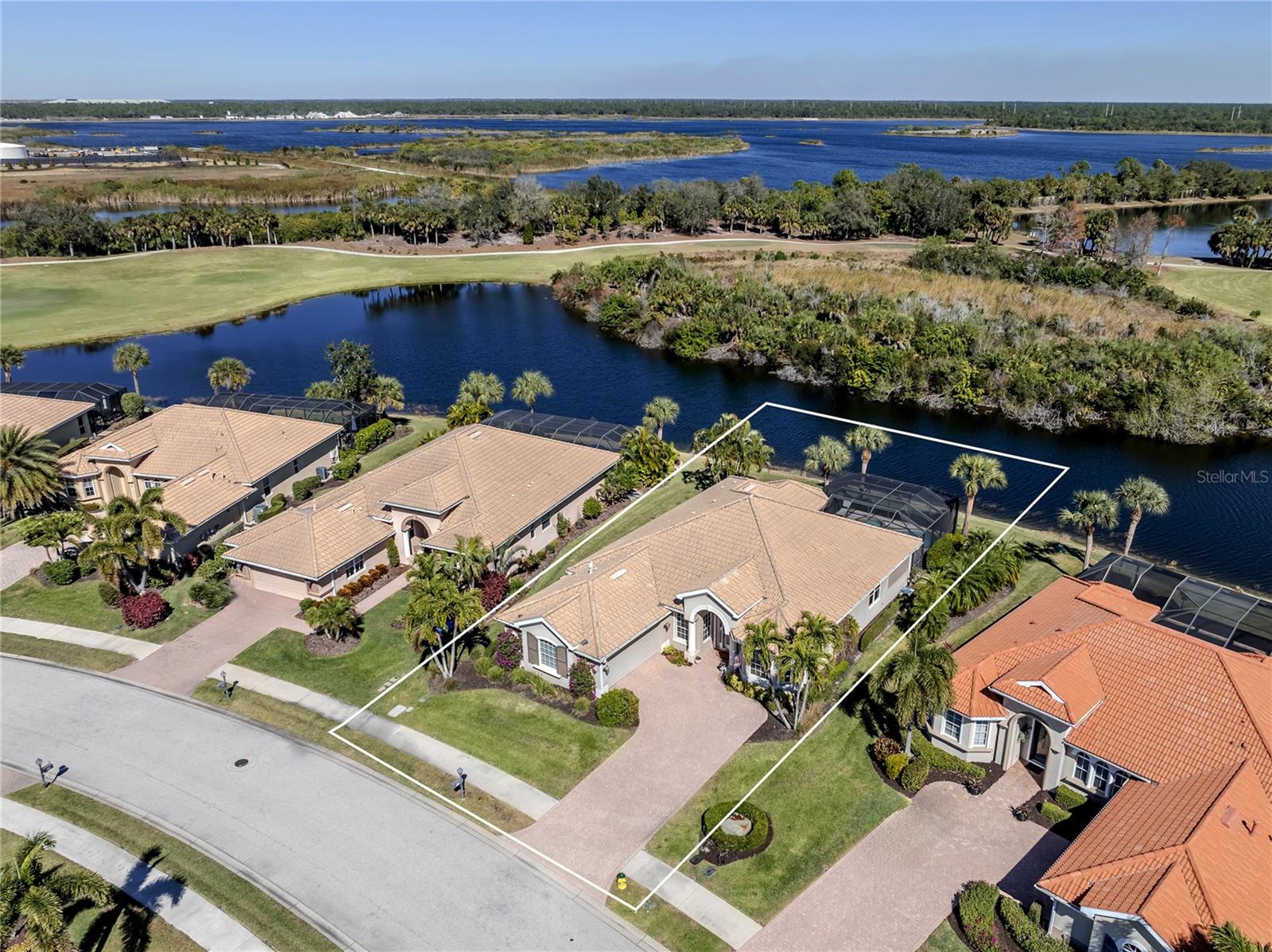 238 MONTELLUNA DRIVE