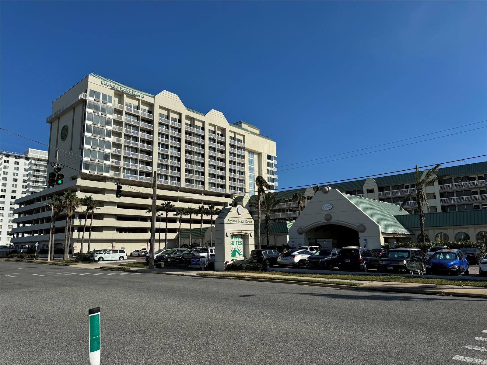 DAYTONA BEACH RESORT & CONF CENTER - Residential