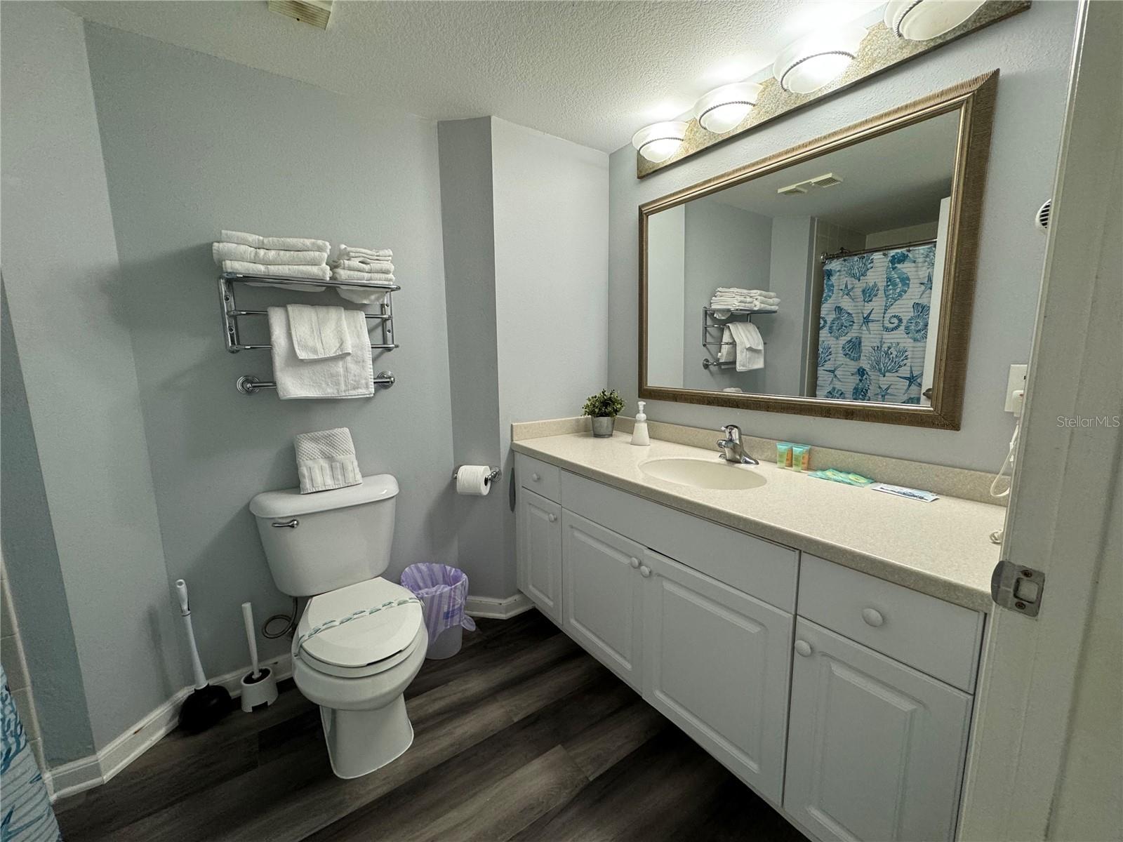 DAYTONA BEACH RESORT & CONF CENTER - Residential