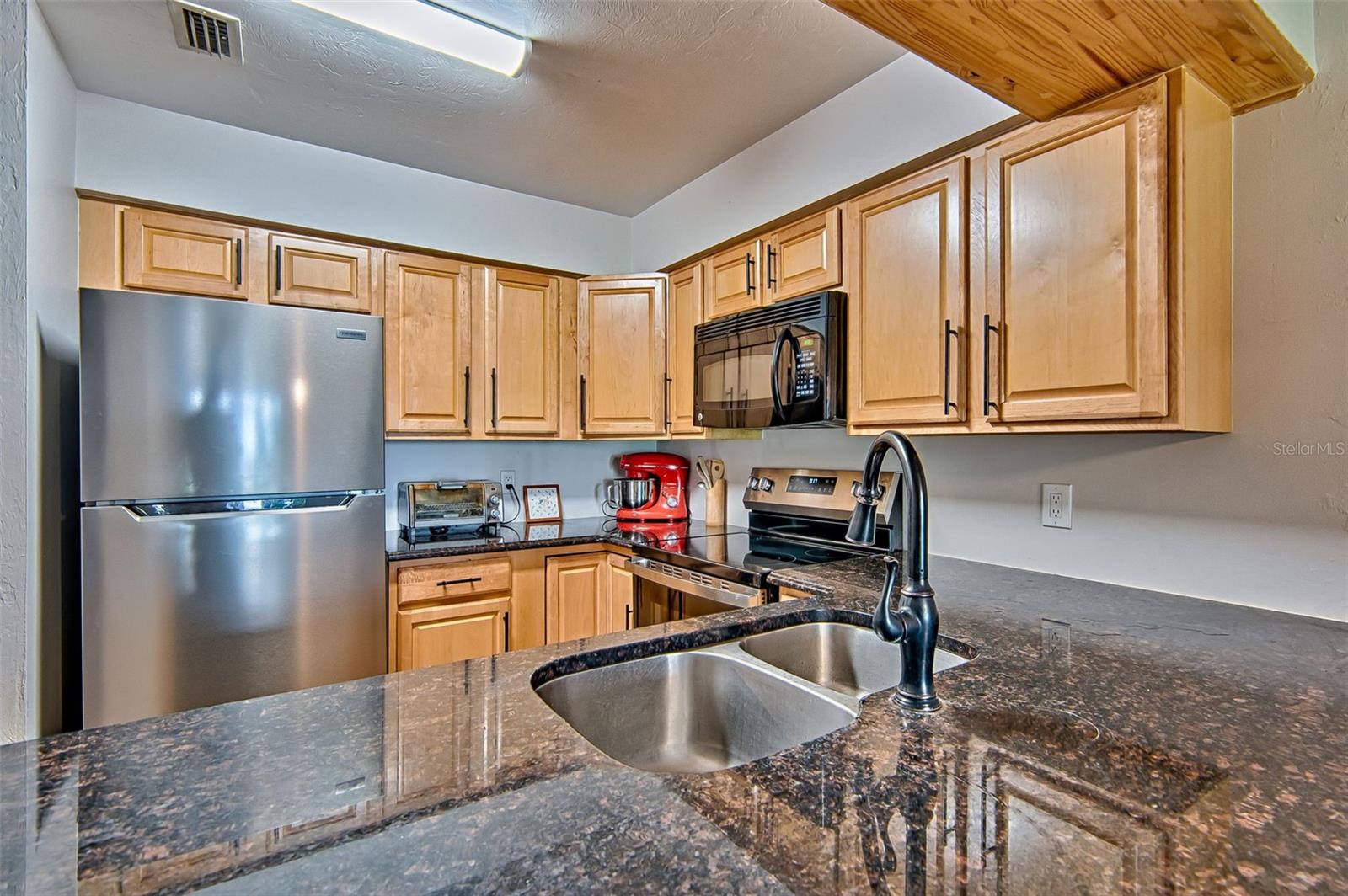 2635 SW 35TH PLACE 2006
