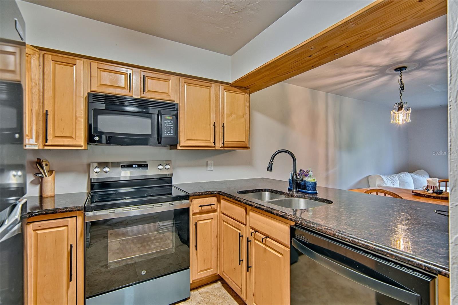 2635 SW 35TH PLACE 2006