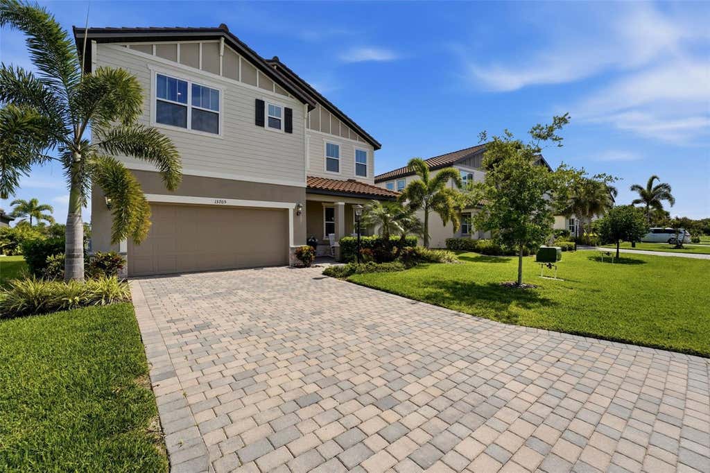 Photo of 13705 Flat Woods Terrace, Bradenton, FL 34211 (MLS # A4700668)