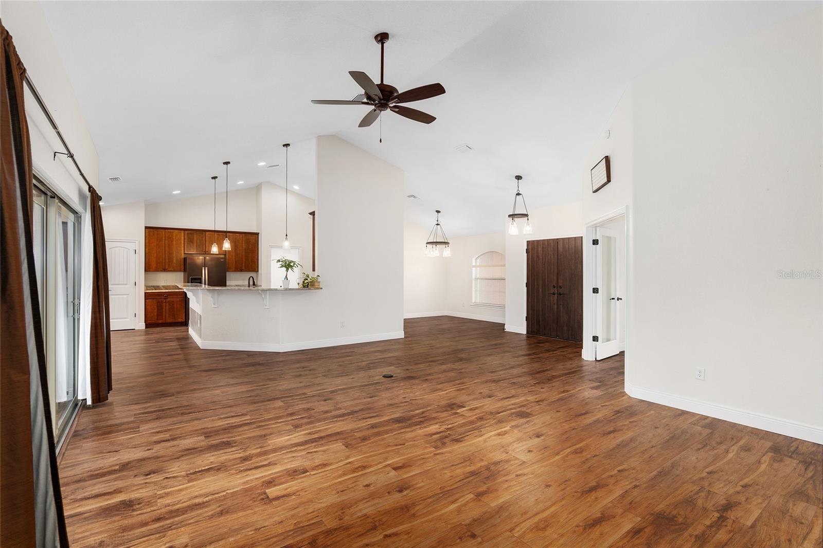 MANOR HILL ESTATES - Residential