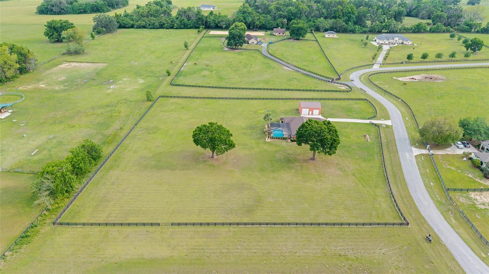 MANOR HILL ESTATES - Residential