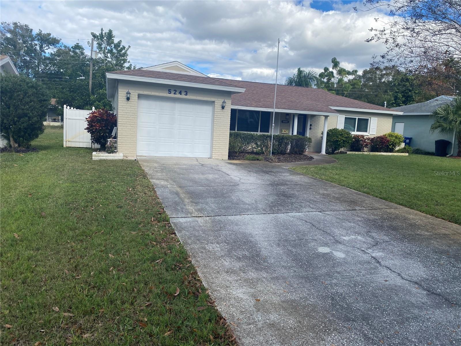 BRENTWOOD HEIGHTS 3RD ADD - Residential