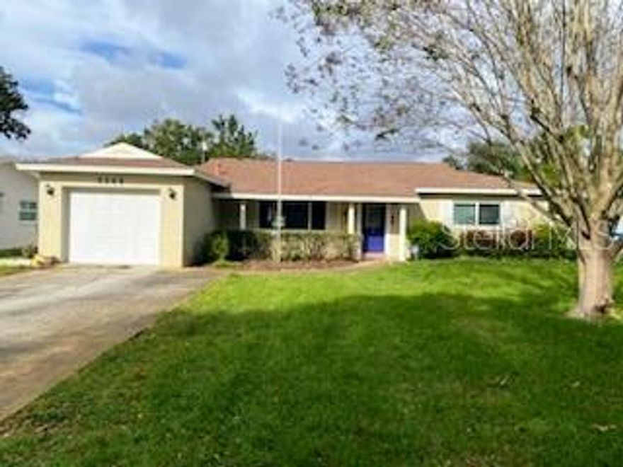 Great area and nice spacious home, Bonus spaces for easy bedroom addition if needed in this 1742 sf one story home! Solid build quality and well maintained home that even includes a GENERAC generator system! 
This home has a Great Room that's 14 x 18 with multiple windows and ac ducts that could easily be divided into additional bedrooms or into a nice Master suite!
This is a great house to update to your taste in a sound neighborhood that homes aren't frequently available. Huge space that could be easily changed to include more bedrooms and baths. This is a must see!
Close Downtown St Pete, Tyrone Mall area with all of it's shopping and restaurants. Beautiful Gulf Beaches and Gladden Park amongst others are close by as well as main arteries to access the interstate.