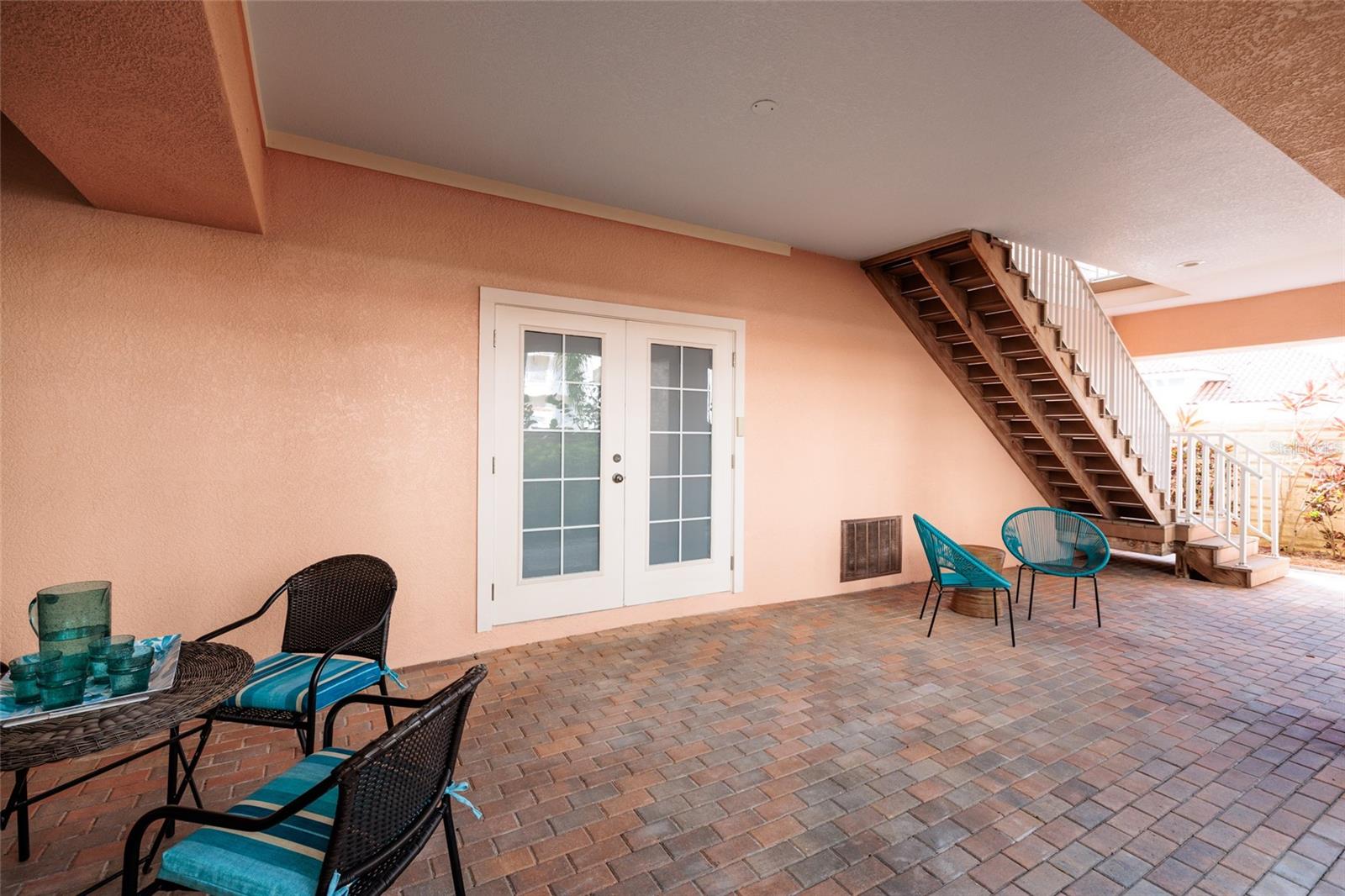 REDINGTON SHORES YACHT ANDTENN - Residential