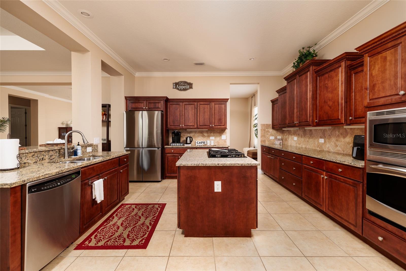 REDINGTON SHORES YACHT ANDTENN - Residential