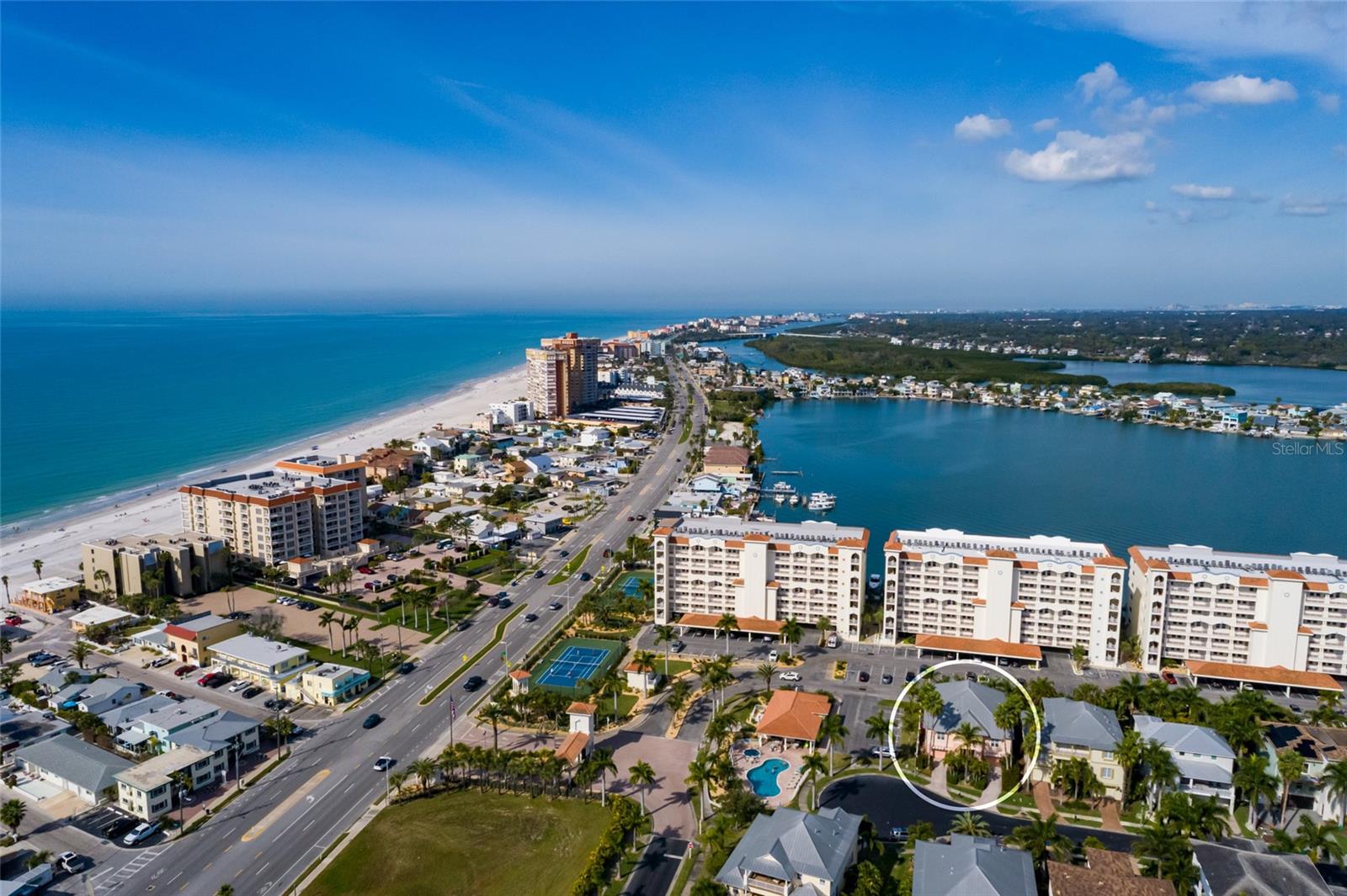 REDINGTON SHORES YACHT ANDTENN - Residential