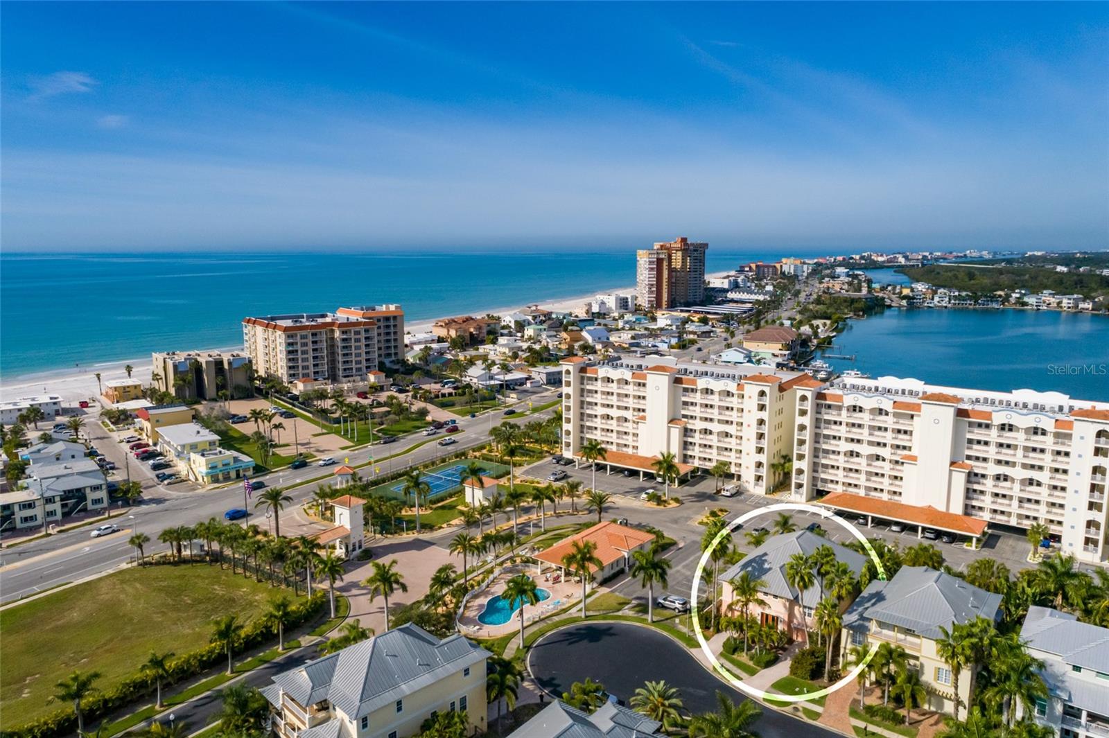 REDINGTON SHORES YACHT ANDTENN - Residential