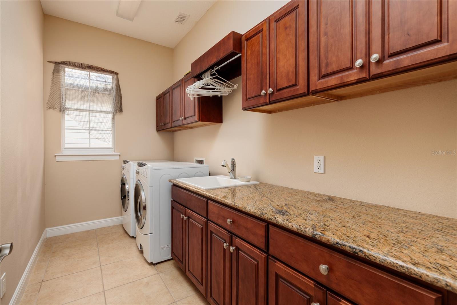 REDINGTON SHORES YACHT ANDTENN - Residential