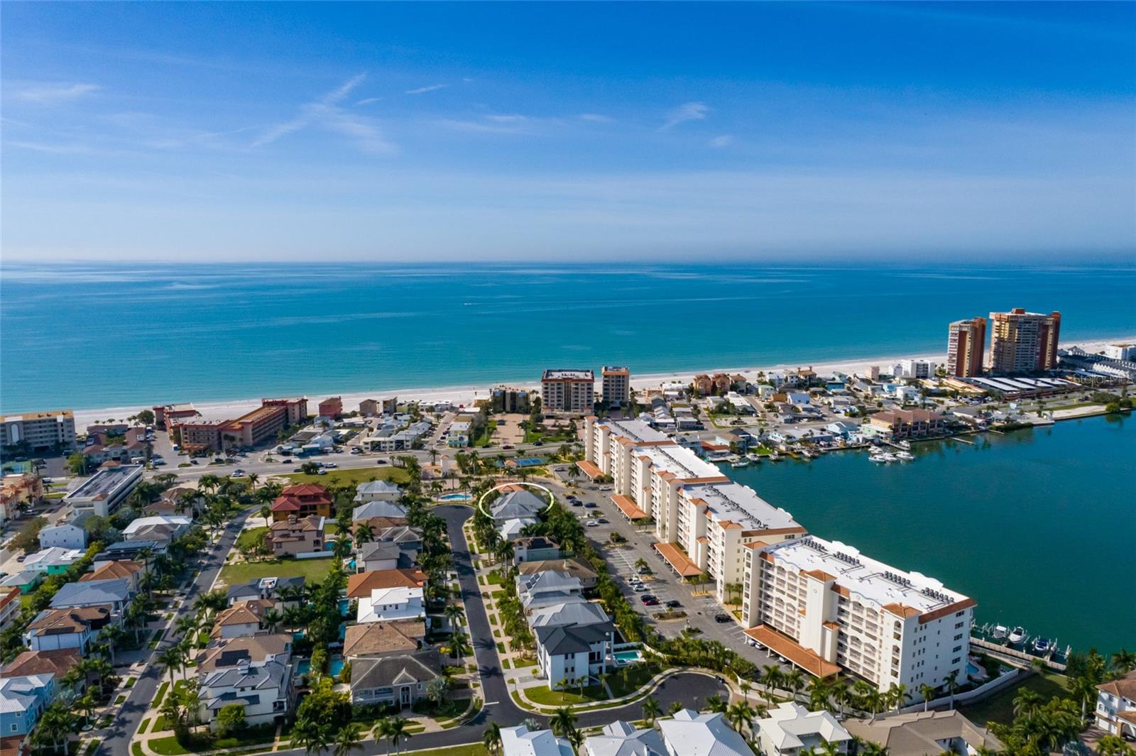 REDINGTON SHORES YACHT ANDTENN - Residential