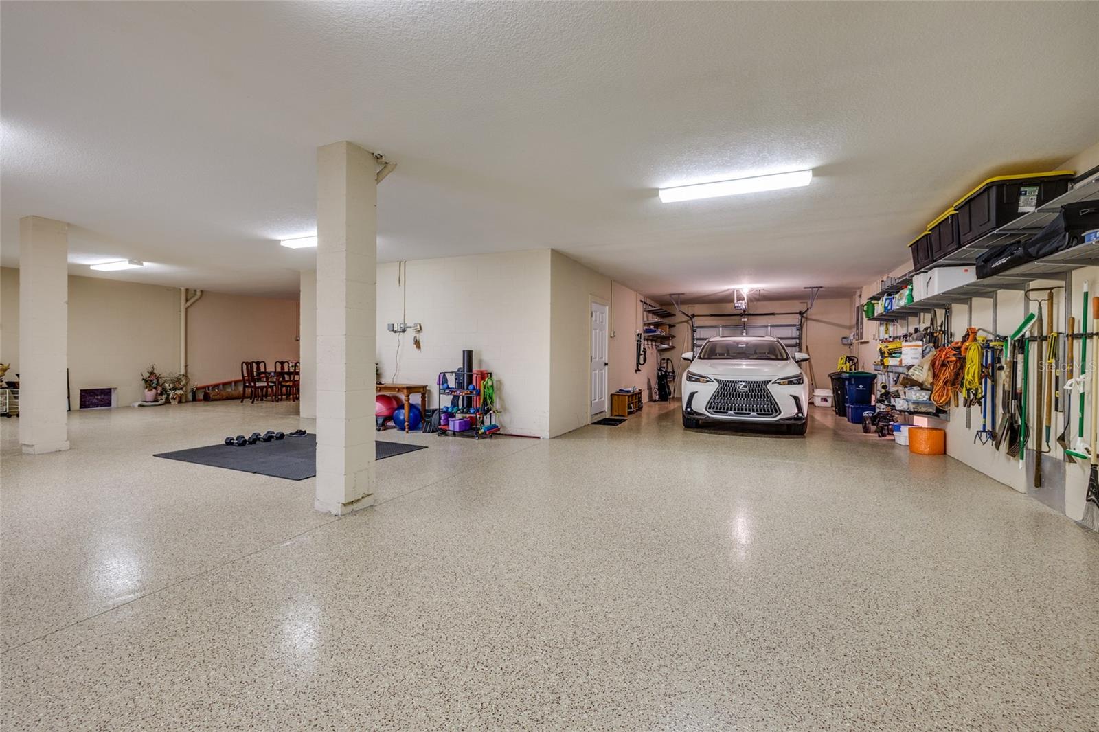 REDINGTON SHORES YACHT ANDTENN - Residential