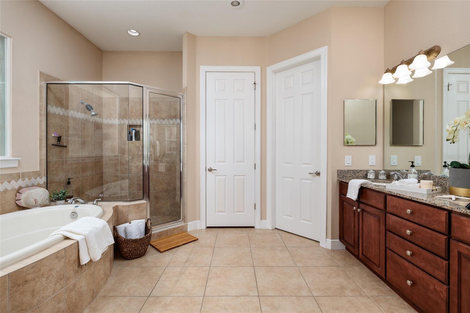 REDINGTON SHORES YACHT ANDTENN - Residential