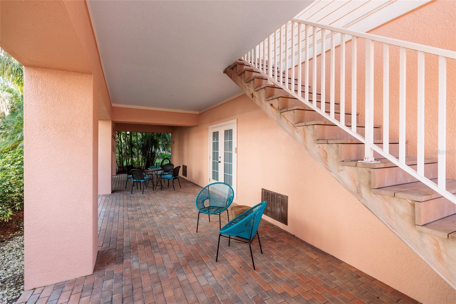 REDINGTON SHORES YACHT ANDTENN - Residential