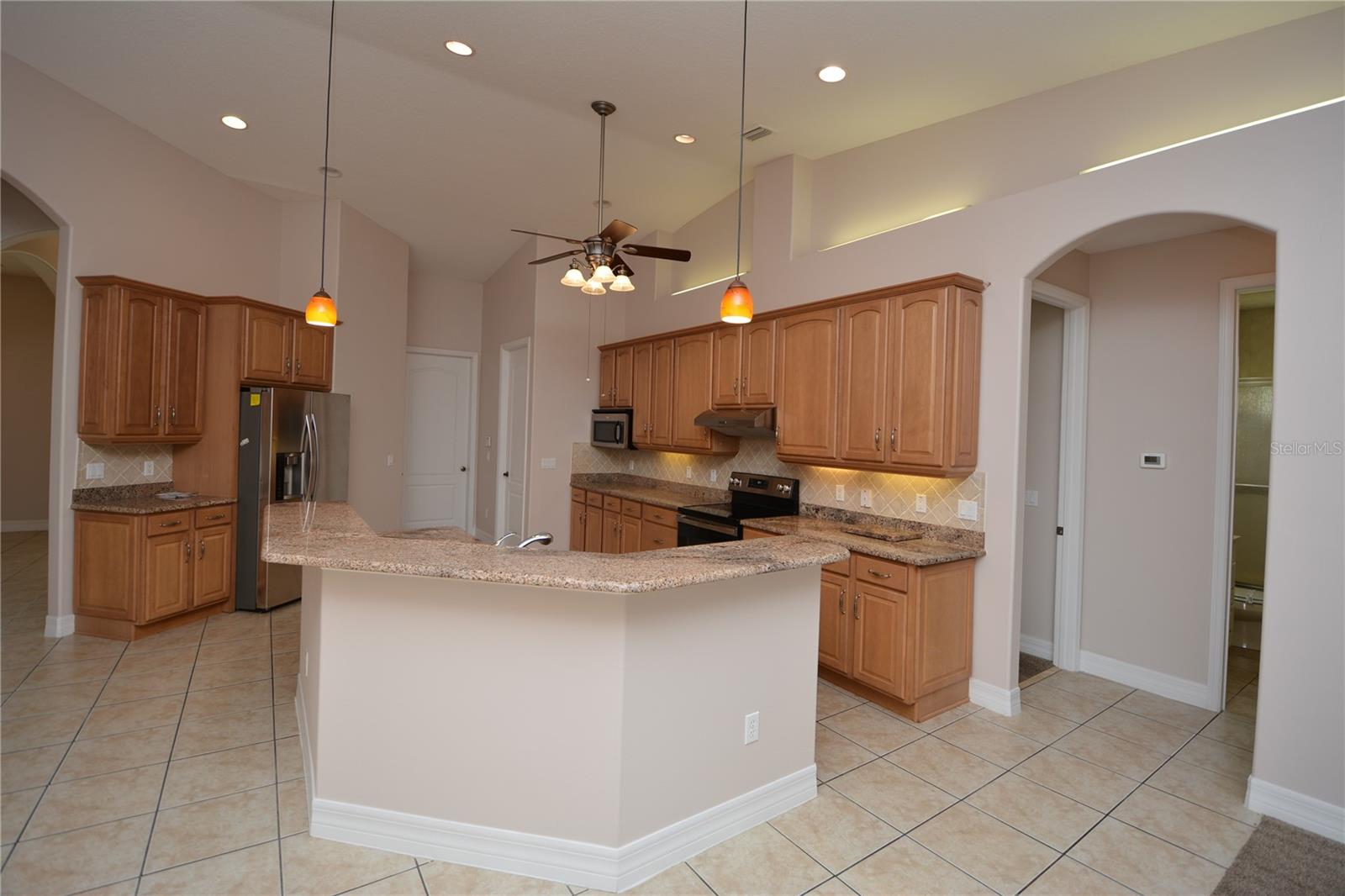 FOREST GROVE BUS CENTER - Residential Lease