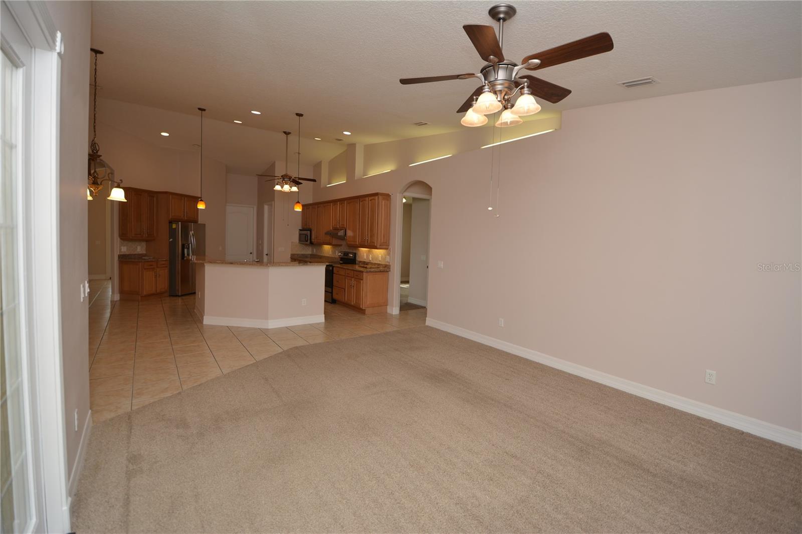 FOREST GROVE BUS CENTER - Residential Lease