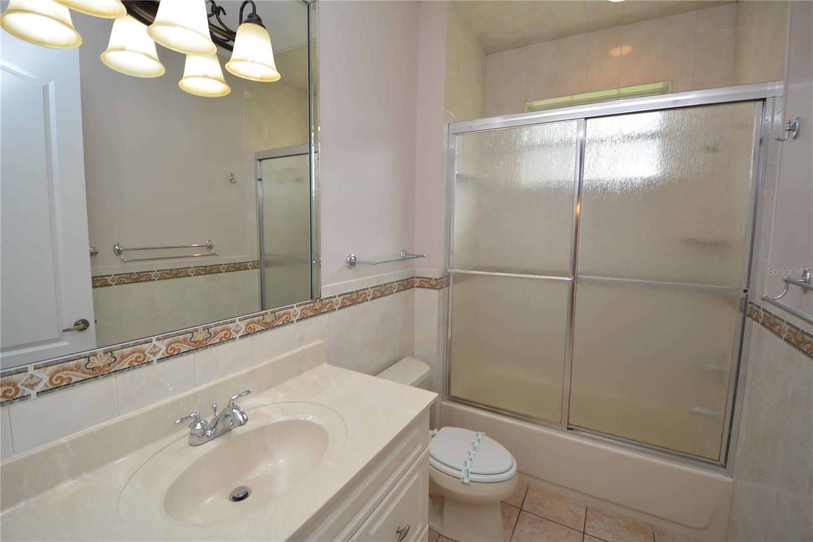 FOREST GROVE BUS CENTER - Residential Lease