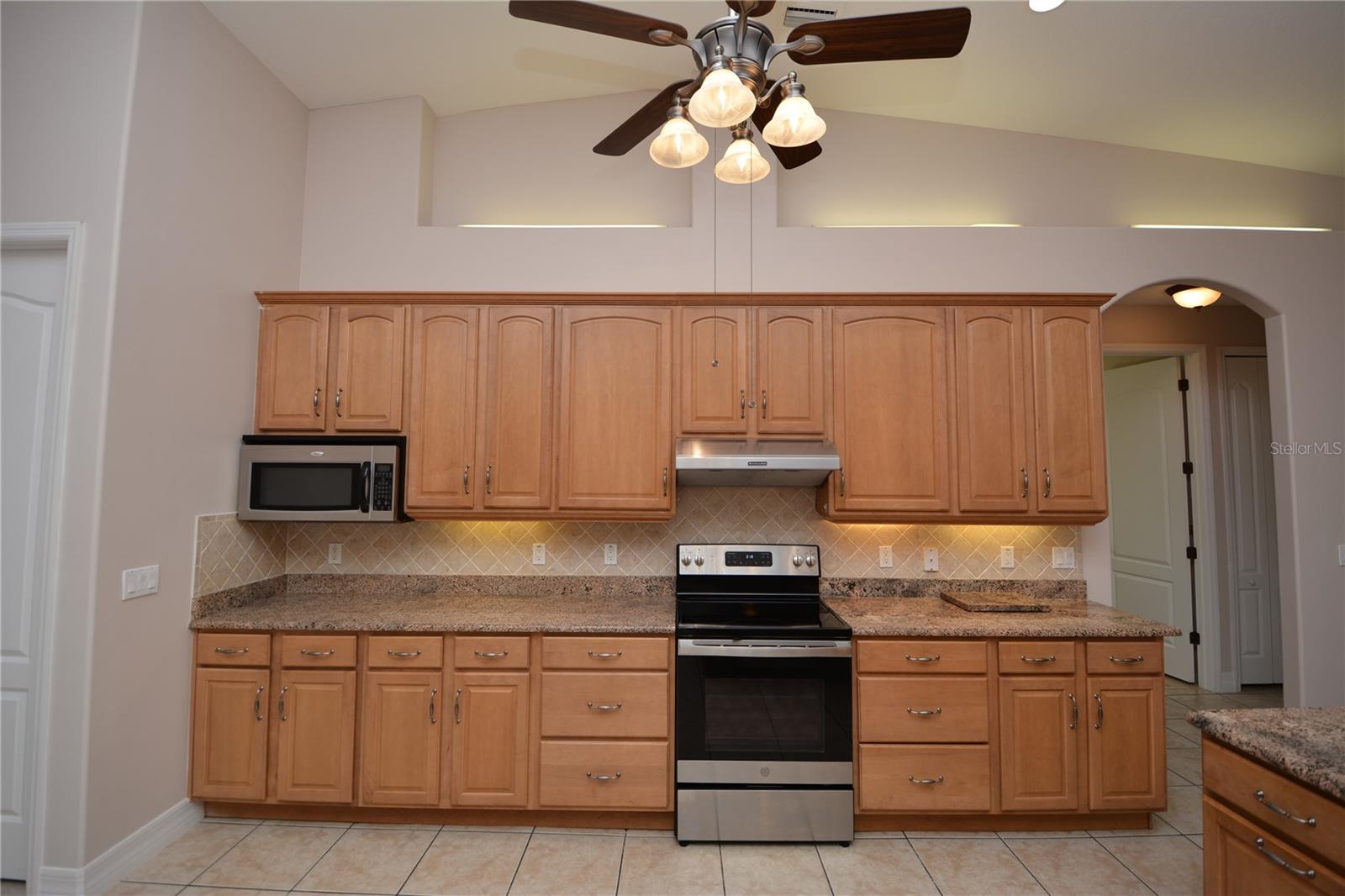 FOREST GROVE BUS CENTER - Residential Lease