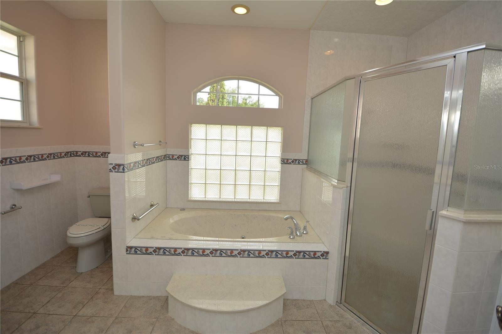 FOREST GROVE BUS CENTER - Residential Lease