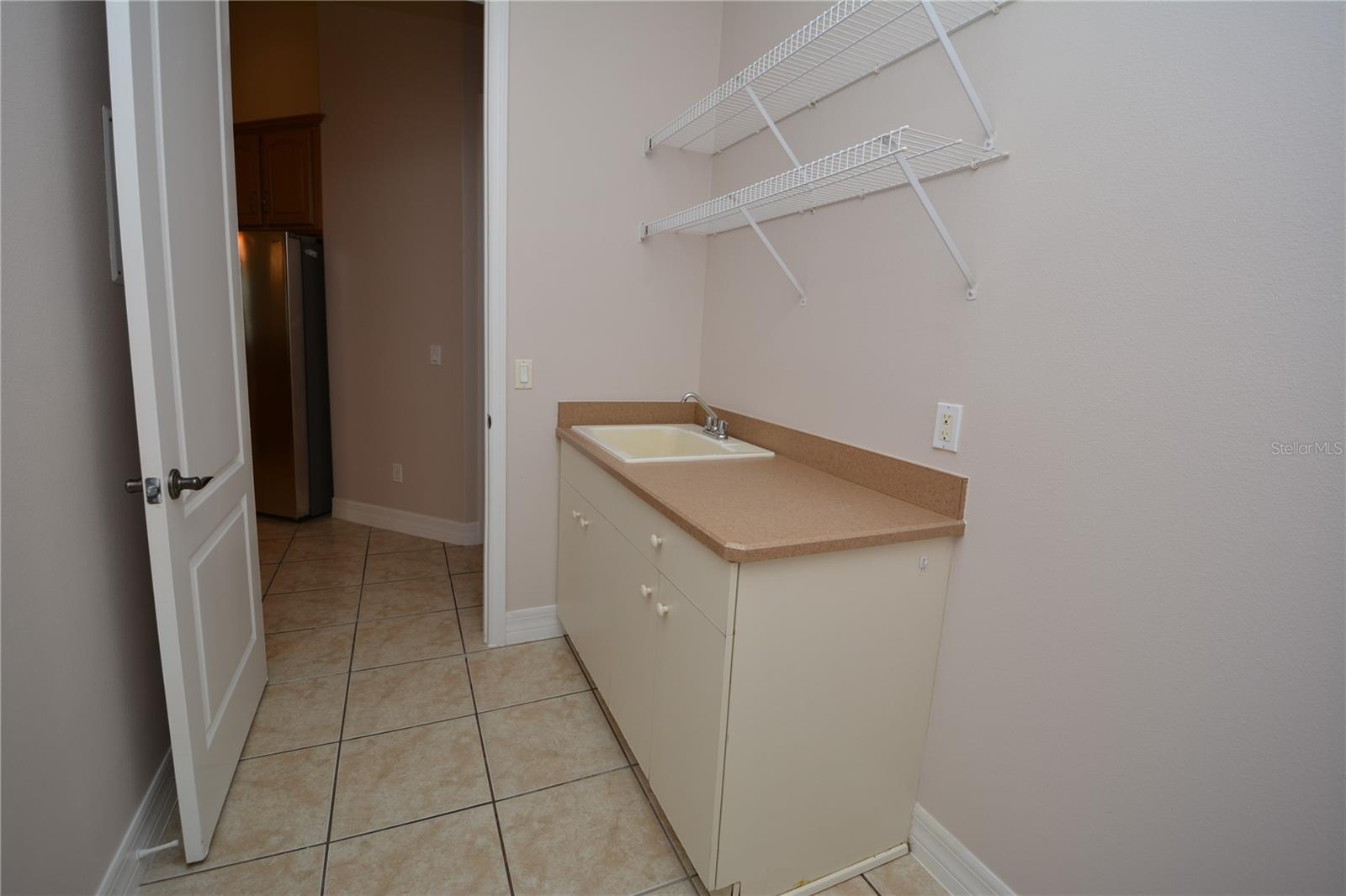 FOREST GROVE BUS CENTER - Residential Lease