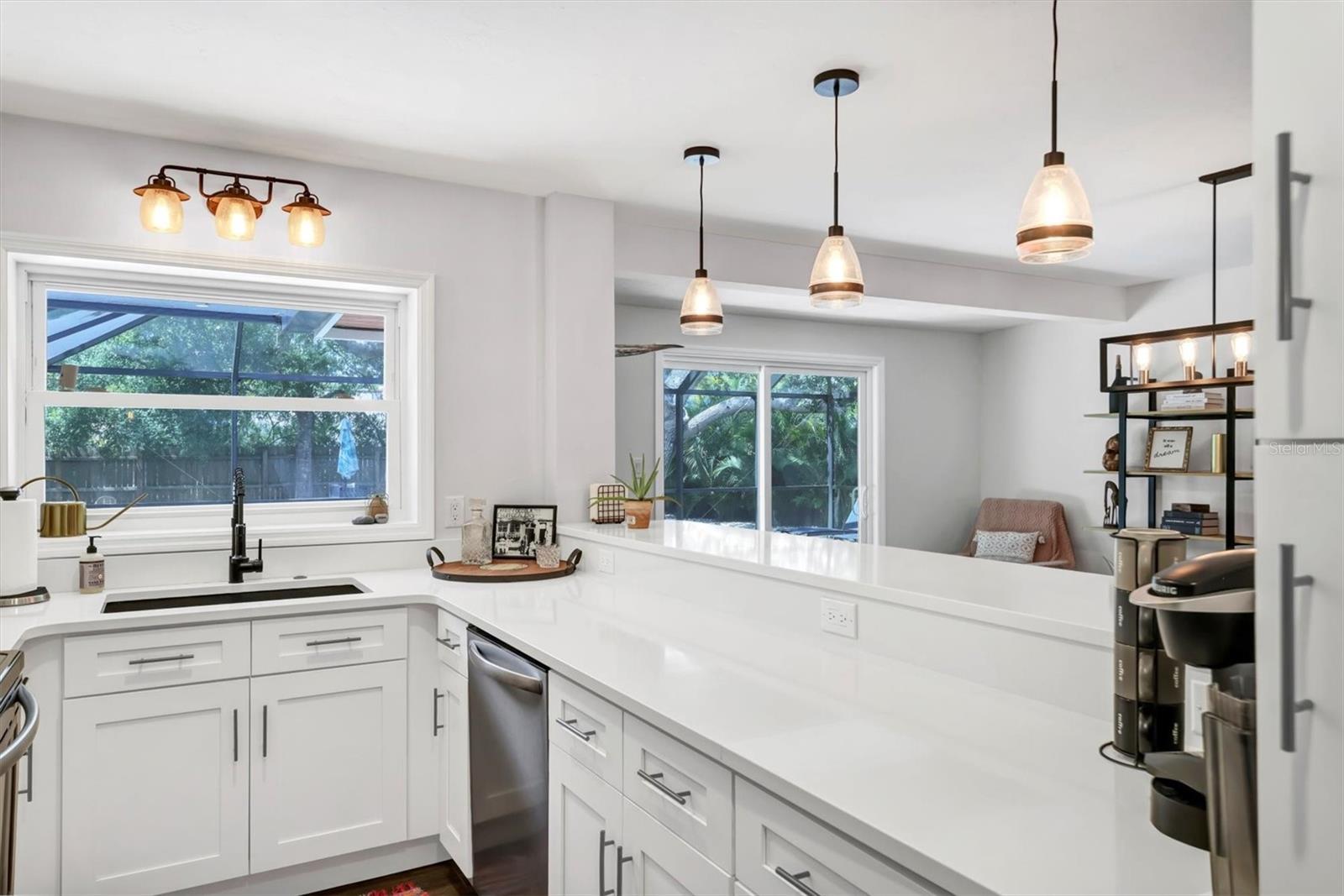 LA LINDA TERRACE - Residential Lease