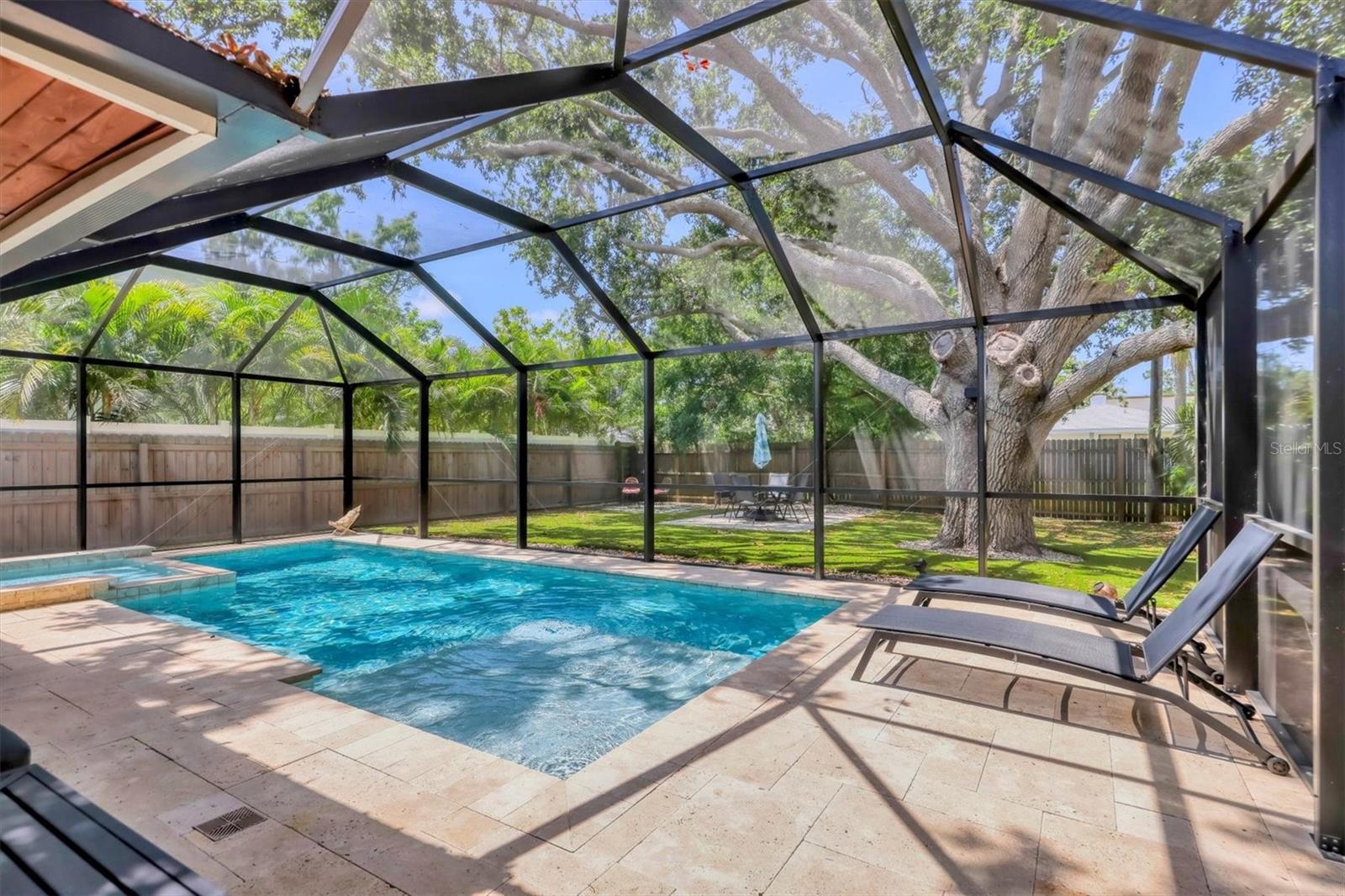 LA LINDA TERRACE - Residential Lease