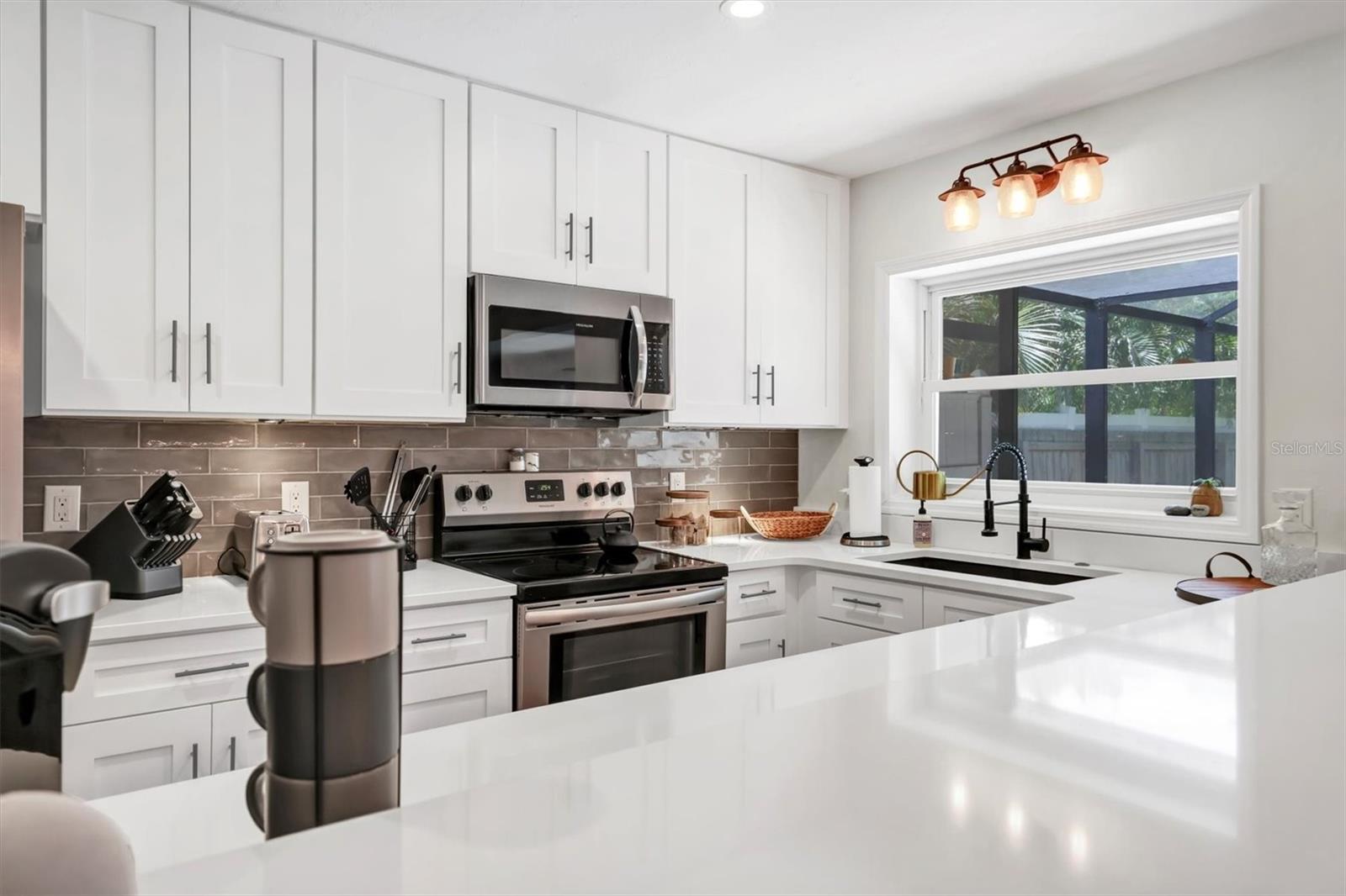 LA LINDA TERRACE - Residential Lease