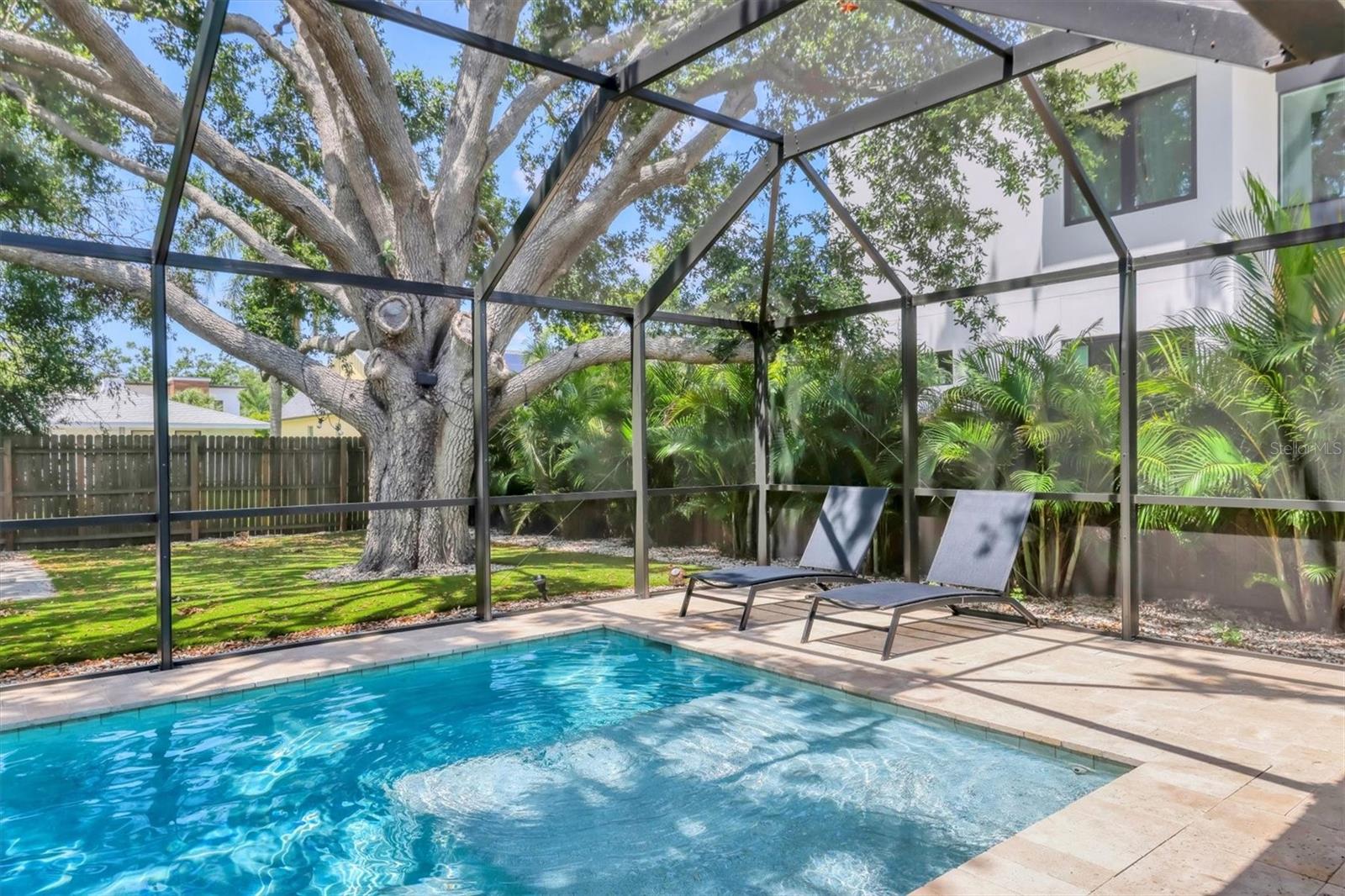 LA LINDA TERRACE - Residential Lease