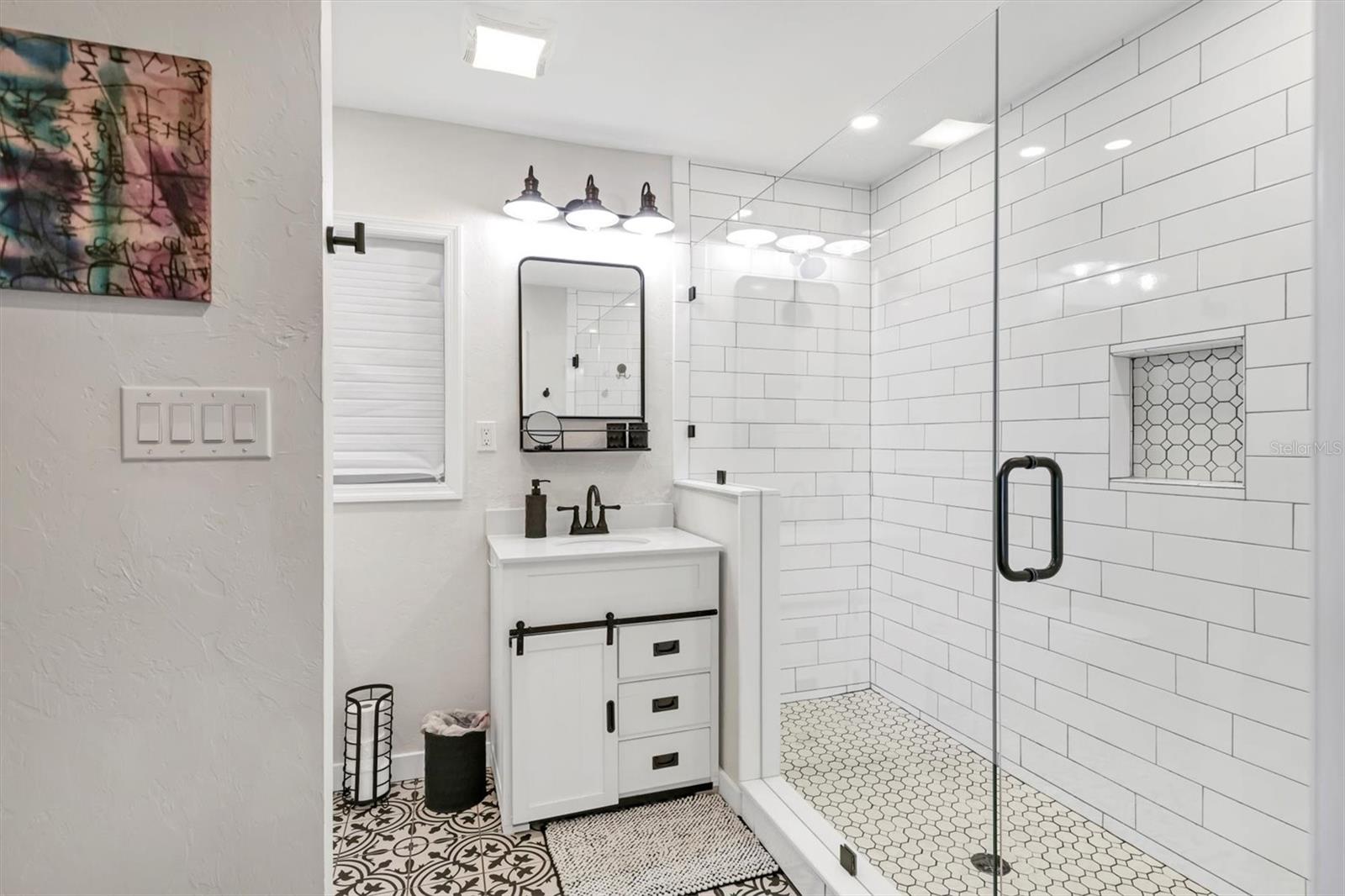 LA LINDA TERRACE - Residential Lease