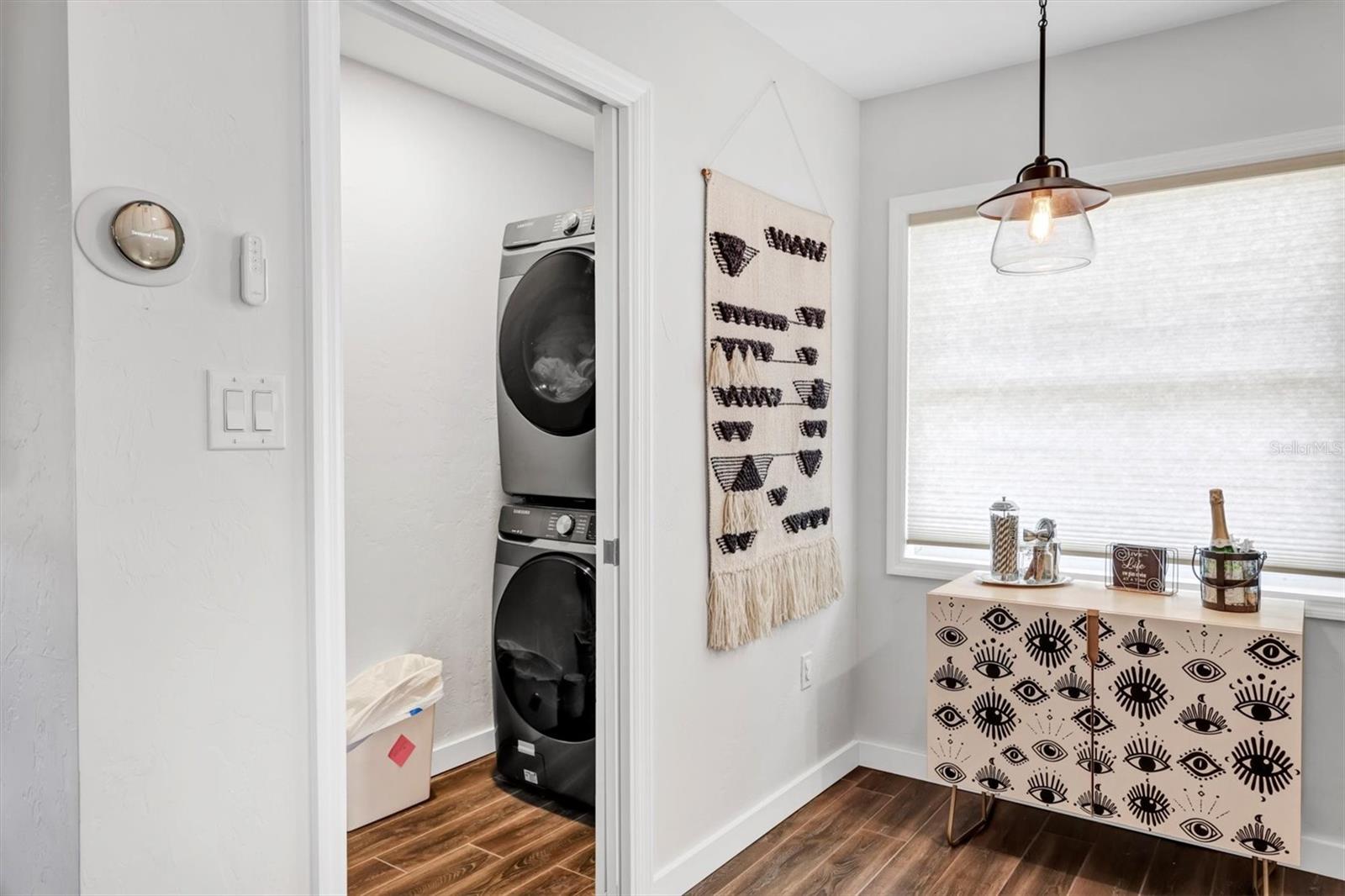 LA LINDA TERRACE - Residential Lease