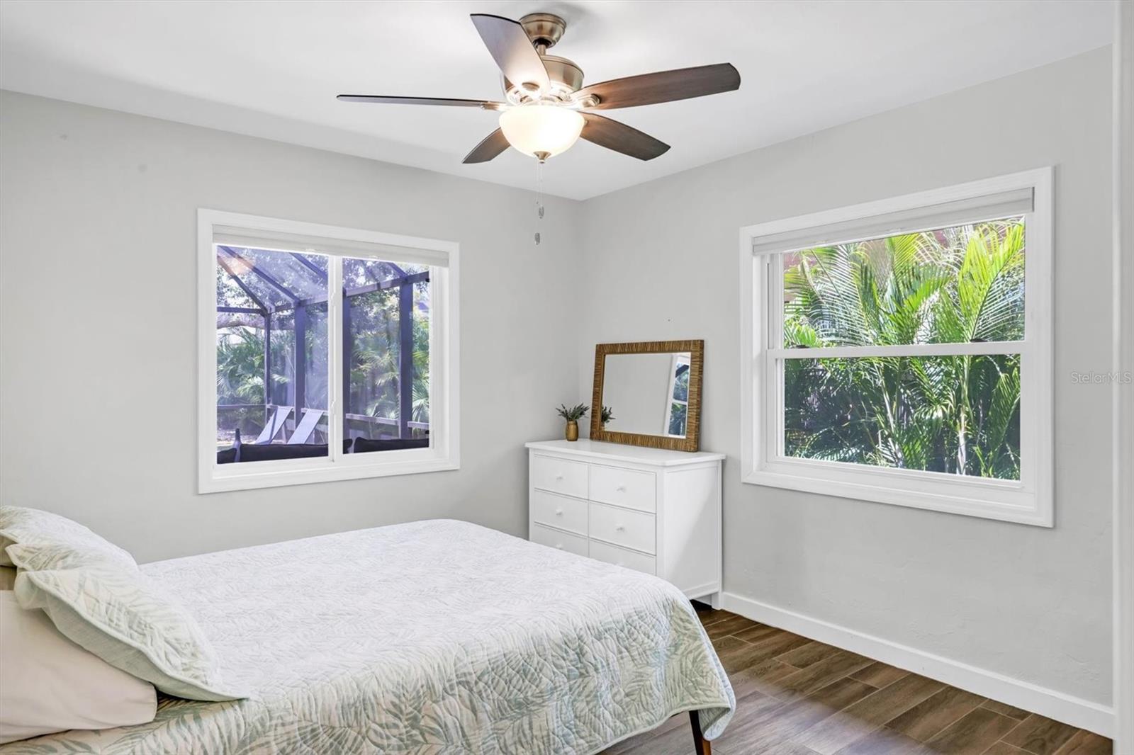 LA LINDA TERRACE - Residential Lease