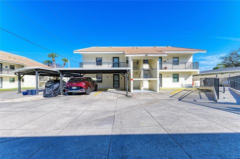 525 BARCELONA AVENUE 207 VENICE FL 34285